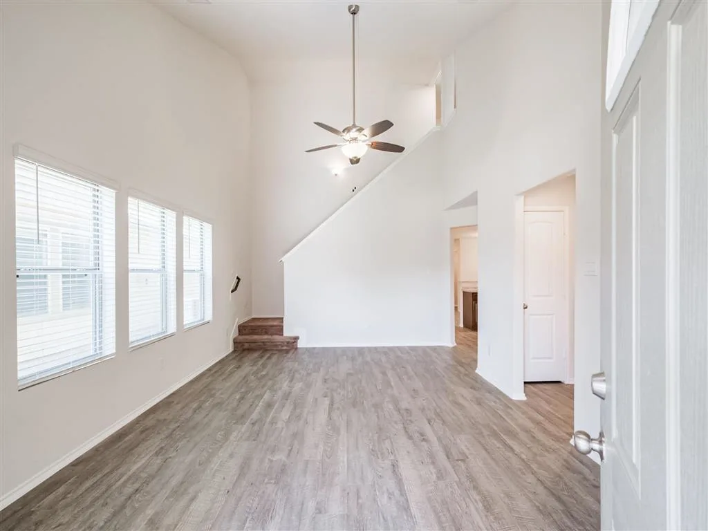 The Village at Caney Mills Apartments High Ceilings