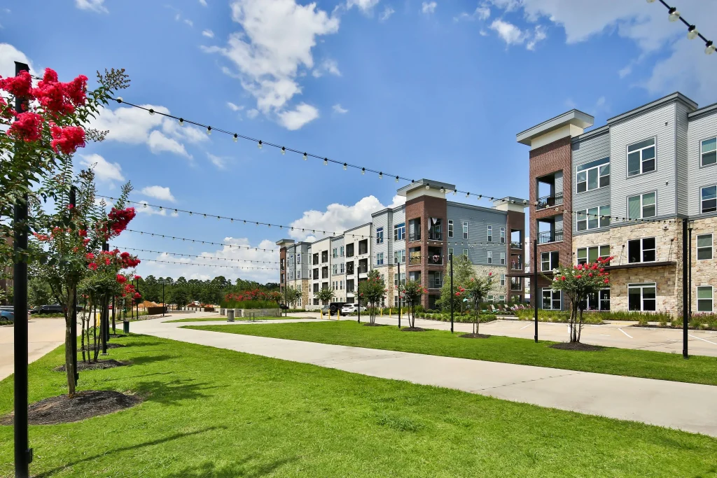 Enclave at Woodland Lakes