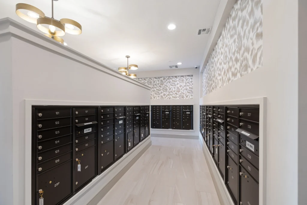 The Strake at Grand Central Locker System