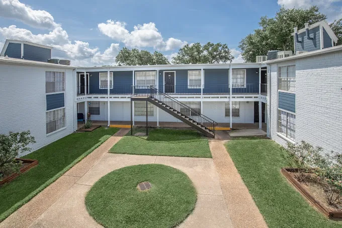 Whispering Oaks