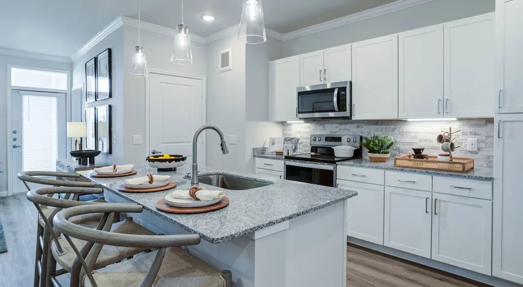 Ariza Westview Apartments with Kitchen Island