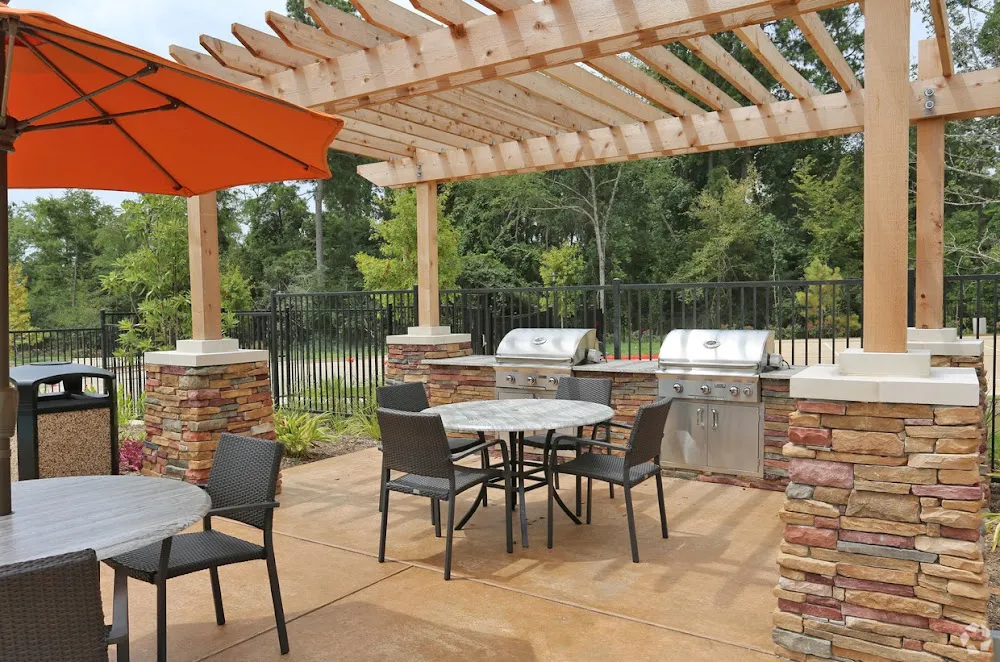 Encore at Westfork Apartments with Outdoor Kitchen
