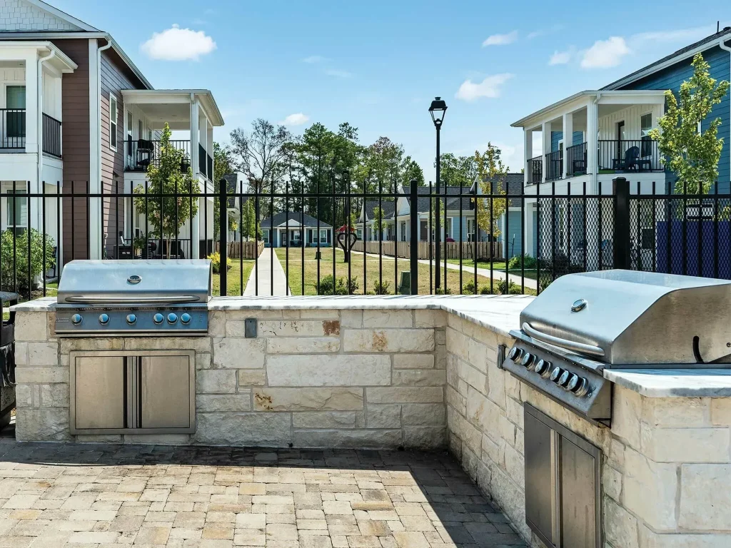 LEO at West Fork Apartments with Outdoor Kitchen