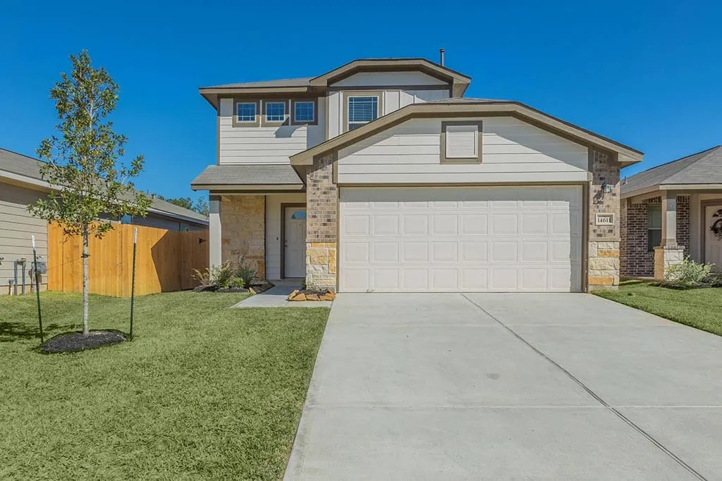 The Village at Granger Pines Apartments with Garage