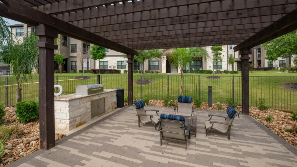 West Creek Apartments with Outdoor Kitchen