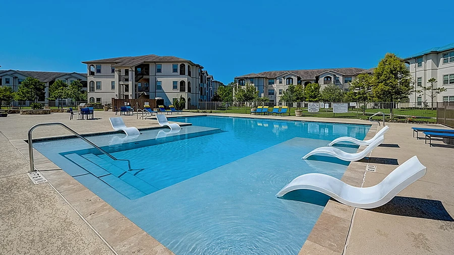 Capri Villas at the Lake Apartments Swimming Pool